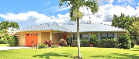 The Sandpiper Stay, in the heart of Port St Lucie, Florida!