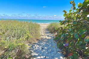 The nearby ocean is calling…choose Jensen Beach or one of the many beaches of the famous Hutchinson Island.