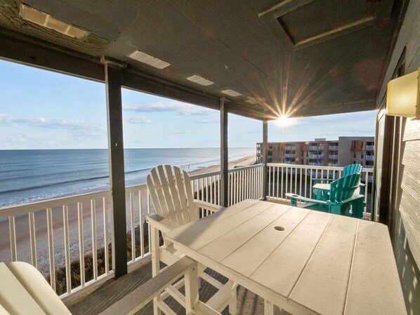 Expansive Ocean Views