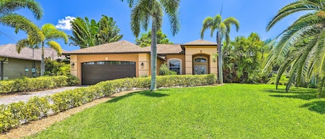 Cape Coral Vacation Rental | 3BR | 2BA | 1,600 Sq Ft | Step-Free Access