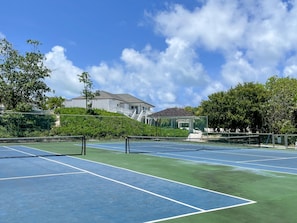 Club at Windermere, less than a 2-minute walk from our villa, with heated pool, tennis, pickleball and air-conditioned gym with machines open year-round.