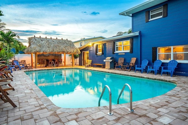 Tiki Blue - big house w/heated pool, tiki bar, hot tub & chairs to lounge in.