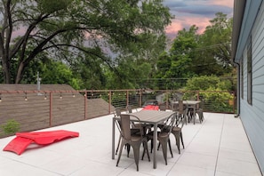 Outdoor Dining on the Patio