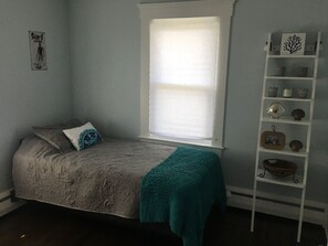 4th bedroom. Single bed