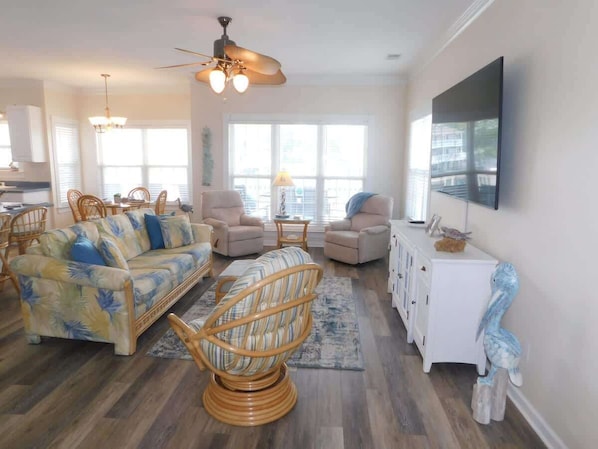 Spacious living room with plenty of seating