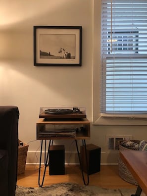 Enjoy a cocktail and records in the sitting room after a day at the beach.