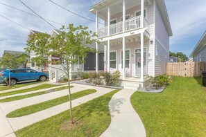 Welcome to The Garden District Cottage! The house was amazing! Beautifully decorated! It had everything we could possibly need! Definitely will be back!!" Wayne '2024