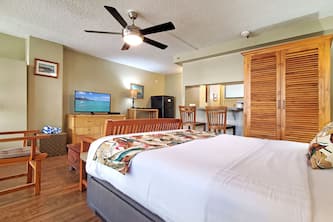 Delightful Studio on Lemon Road side at The Waikiki Grand