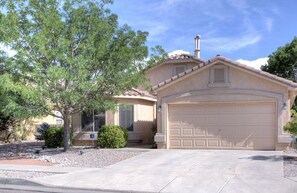 Quiet Neighborhood and 2 Car Garage