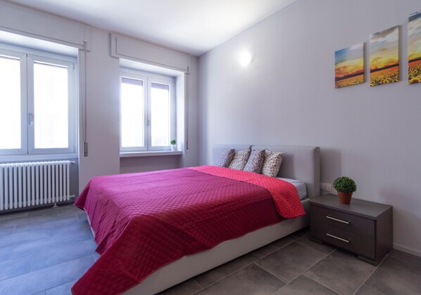 Double bed king size apartment Girasole Affitti Brevi Italia