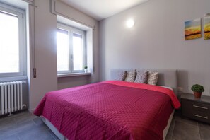 Double bed king size apartment  Girasole Affitti Brevi Italia