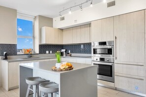 Fully-equipment kitchen