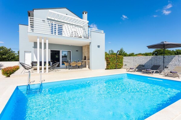 Beautiful villa with private pool and terrace