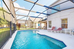 1007 Lake Berkley Dr Outdoor Screened Pool.JPG