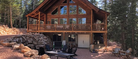 Plenty of outdoor living to enjoy relaxation, dining, firepit and fun! 