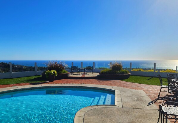 Spectacular Ocean Views from the front & backyards.