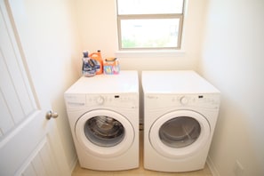 Full size Washer & Dryer