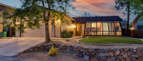 Welcome to Reno Retreat. Whether you're here for one of Reno's many events (message for dates!) or just to enjoy the area, our home is centrally located and offers all of the comforts of home.