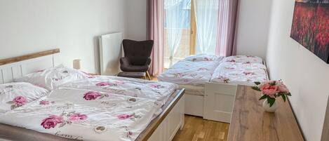 Mobilia, Proprietà, Tessile, Legna, Letto, Interior Design, Comfort, Pavimentazione, Pavimento