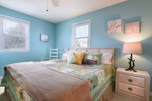 Upstairs king master suite