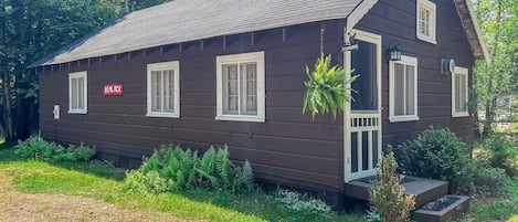 Hemlock Cottage at The Birches