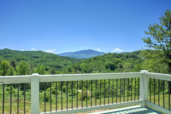 Welcome to Toe River Retreat!
