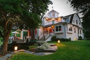 Curbside View of Front Entrance 