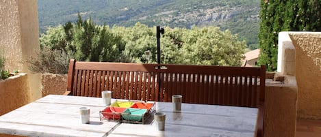 Balcon avec vue sur le Ventoux