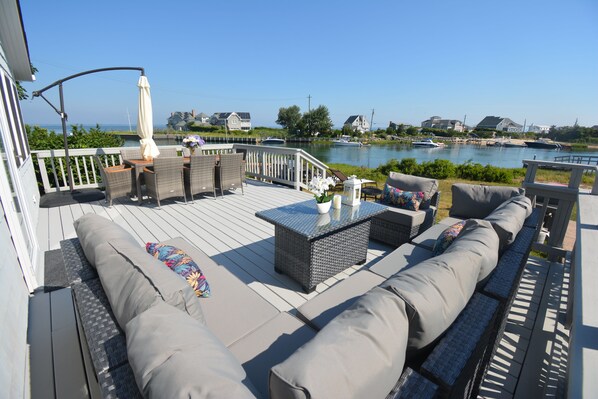 Deck.