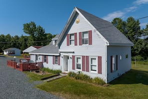 The “Maine” house