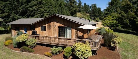 Welcome!  Falcons Perch in the Redwoods Awaits you!  Professionaly Managed by Casago Redwood Coast.