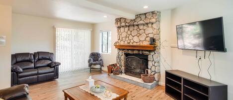 Crestline Vacation Rental | 3BR | 1.5BA | Stairs Required | 1,400 Sq Ft
