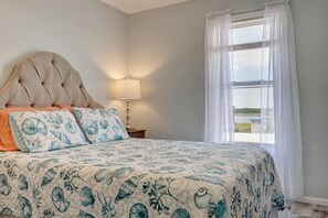 Sea Coast Suites 18 in Surf City, NC