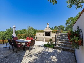 Möbel, Garten, Gartenmöbel, Stuhl, Flagstone, Schatten, Landscaping, Blumentopf, Terrasse, Garten