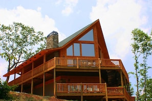 Back view of Five Seasons with gorgeous views of Mt Yonah