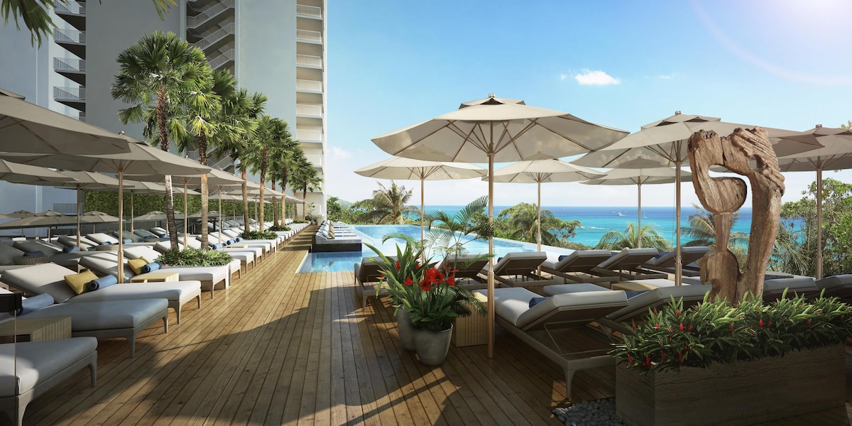 Unrivaled Views -Steps to Waikiki -Lux Infinity Pool -Iron Chef Dining -Lanai