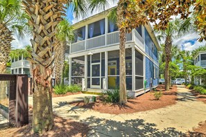 Community Pool | Community Hot Tub | Public Beach Access