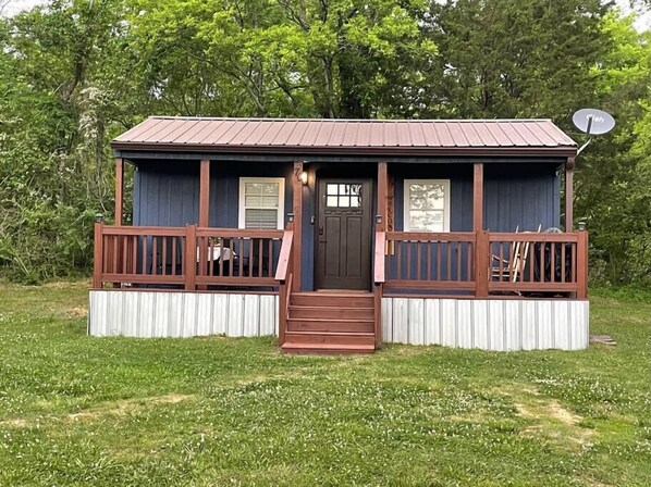 Exterior - Bluegill Eva Cabin