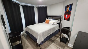 Kids Bedroom including Queen and Bunk Bed (Sleeps 6)