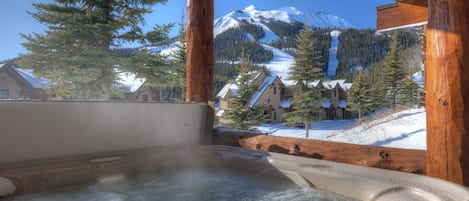 The views from the hot tub will make you never want to leave | Exterior