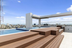 Roof top Pool, Kids and Adults 