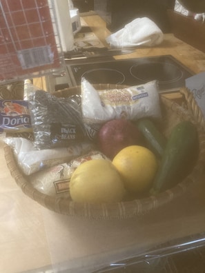 Alimentos y bebidas