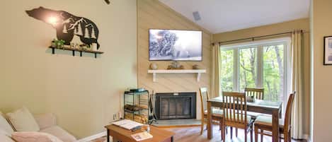 Wintergreen Resort Vacation Rental | 1BR | 2BA | Stairs Required | 908 Sq Ft