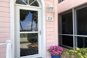 Front Door Arrival Beachwalk 215