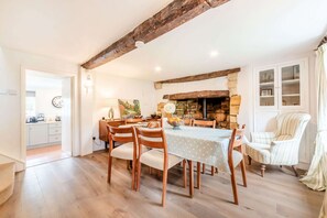 Norman Chapel Dining Room - StayCotswold