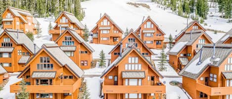 Arrowhead Chalet Right on the Slopes