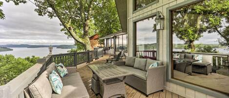 Garfield Vacation Rental | 4BR | 3.5BA | Stairs Required |  3,754 Sq Ft