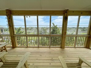 Screened Porch, Second Floor