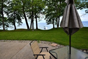 We have four sliding doors to the lakeside patio. 