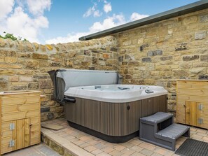 Hot tub | The Stables, Stanhope